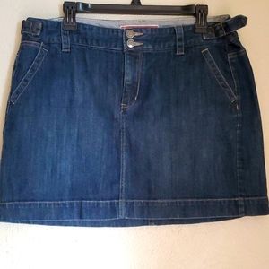 Gap mini denim skirt size 14 must have for fall!
